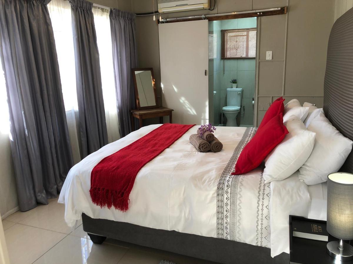קרונסטד The Lavender Guesthouse מראה חיצוני תמונה