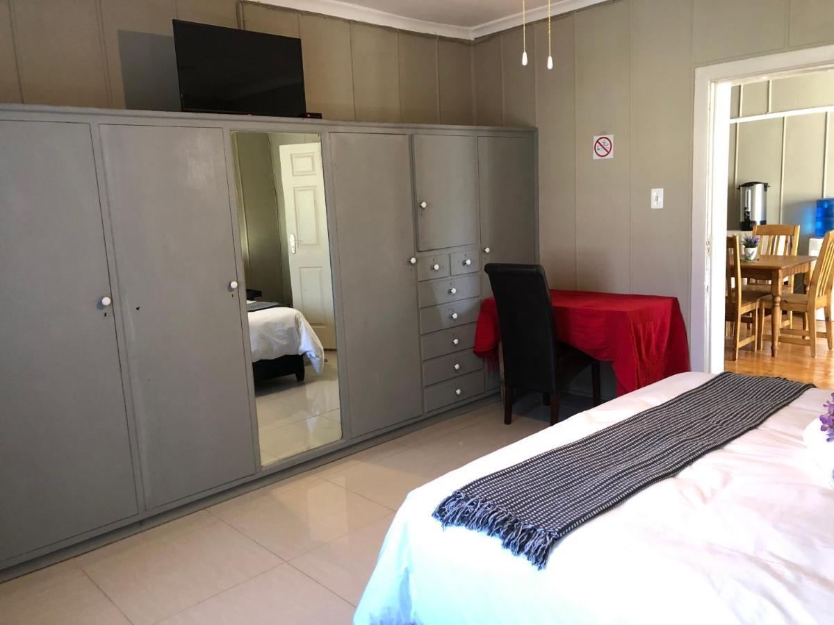 קרונסטד The Lavender Guesthouse מראה חיצוני תמונה