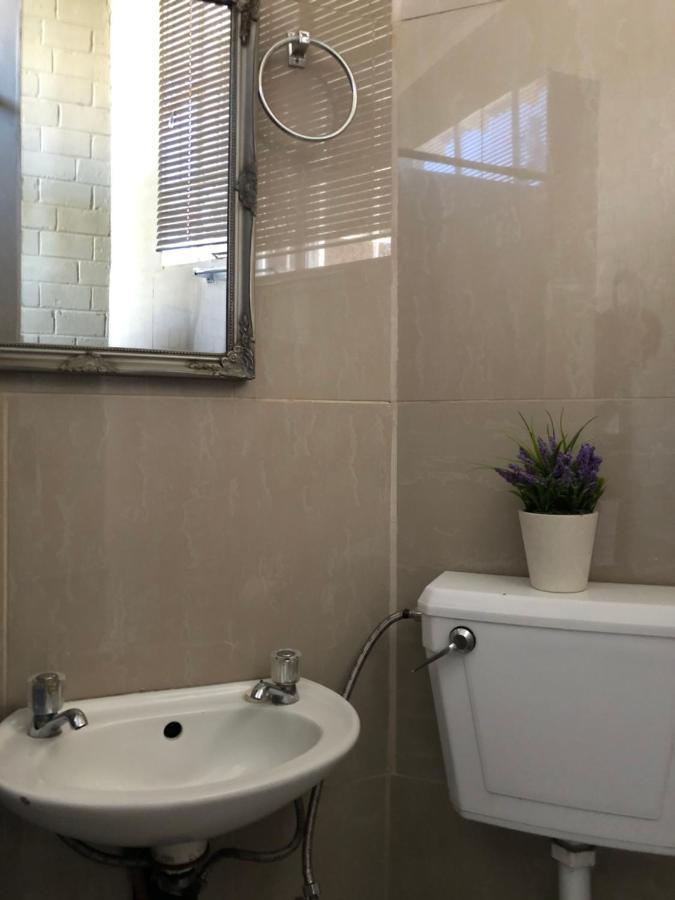 קרונסטד The Lavender Guesthouse מראה חיצוני תמונה