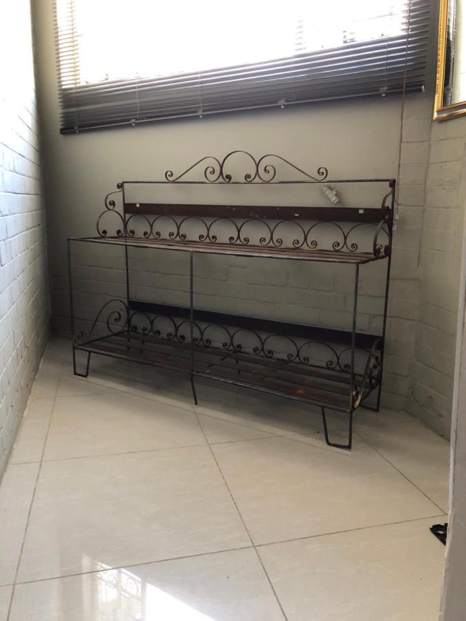 קרונסטד The Lavender Guesthouse מראה חיצוני תמונה